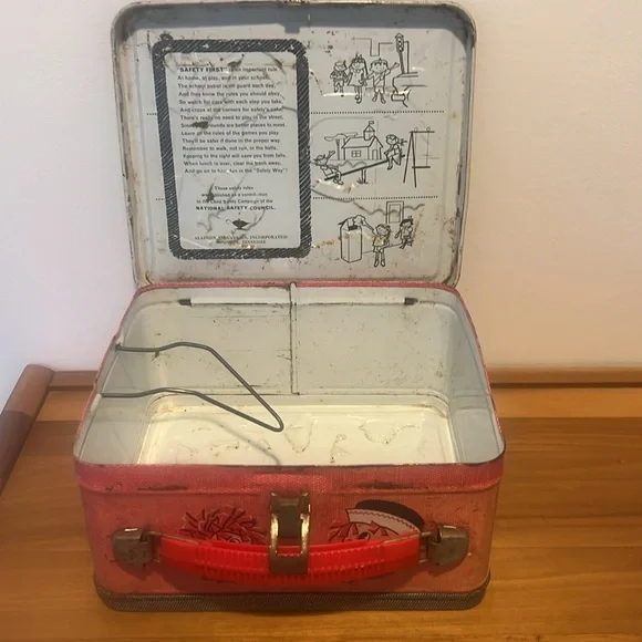 Raggedy Ann and Andy Vintage METAL SCHOOL LUNCHBOX  - 1973 vintage original - Picture 8 of 12